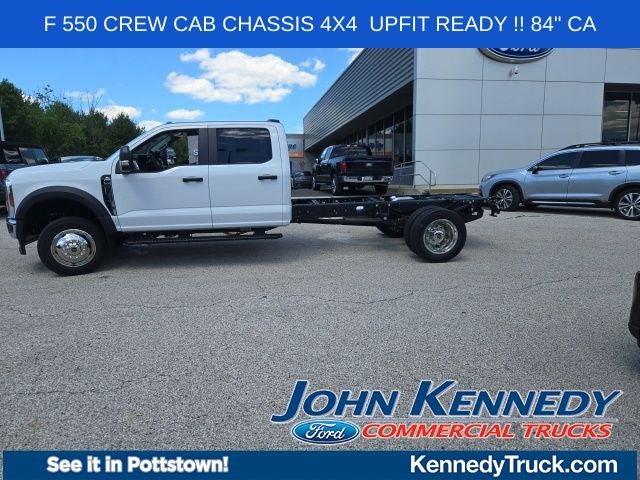 2026 Ford Super Duty F-550 DRW XL 4WD Crew Cab 203 WB 84 CA