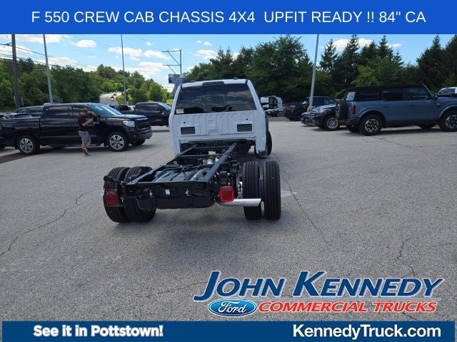 2026 Ford Super Duty F-550 DRW XL 4WD Crew Cab 203 WB 84 CA