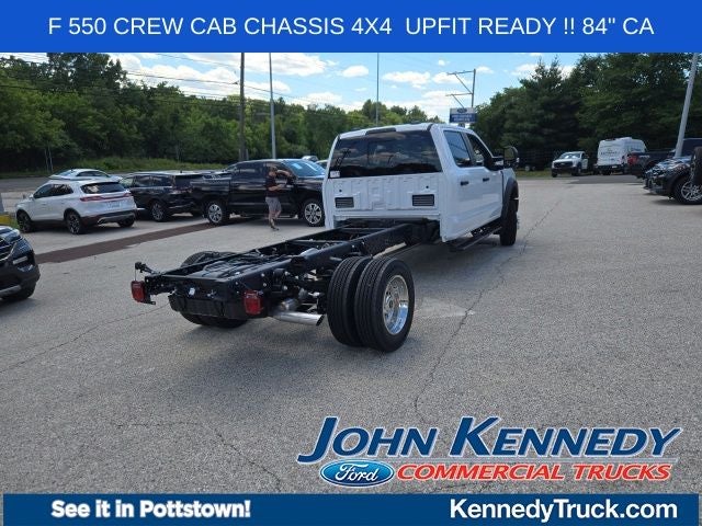 2026 Ford Super Duty F-550 DRW XL 4WD Crew Cab 203 WB 84 CA