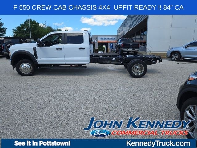 2026 Ford Super Duty F-550 DRW XL 4WD Crew Cab 203 WB 84 CA