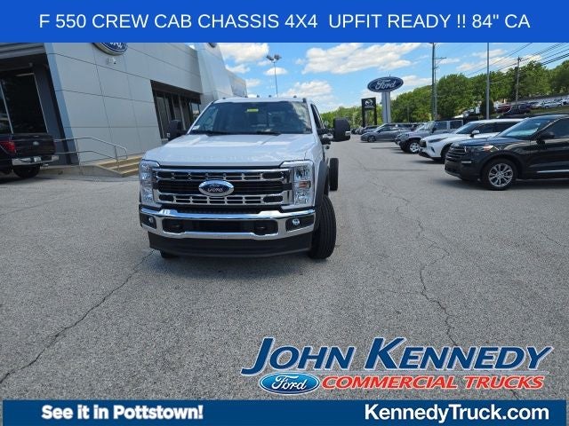 2026 Ford Super Duty F-550 DRW XL 4WD Crew Cab 203 WB 84 CA