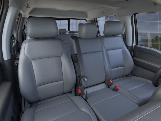 2026 Ford Super Duty F-550 DRW XL 4WD Crew Cab 203 WB 84 CA