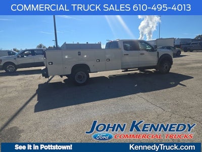 2026 Ford Super Duty F-550 DRW XL 4WD Crew Cab 203 WB 84 CA