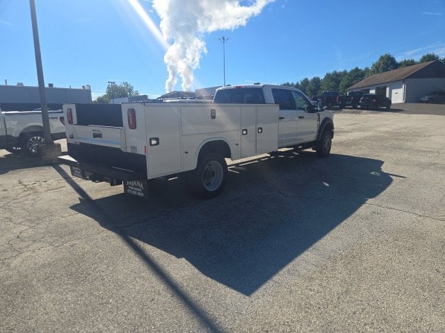 2026 Ford Super Duty F-550 DRW XL 4WD Crew Cab 203 WB 84 CA