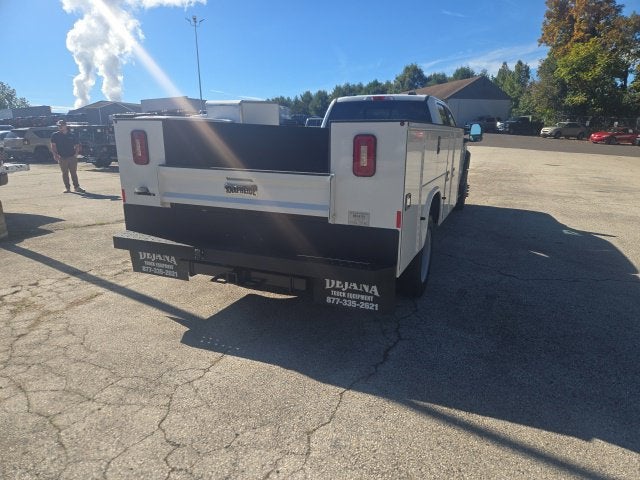 2026 Ford Super Duty F-550 DRW XL 4WD Crew Cab 203 WB 84 CA