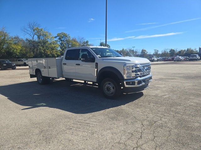2026 Ford Super Duty F-550 DRW XL 4WD Crew Cab 203 WB 84 CA