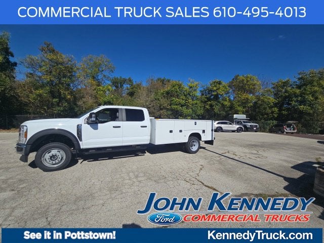 2026 Ford Super Duty F-550 DRW XL 4WD Crew Cab 203 WB 84 CA
