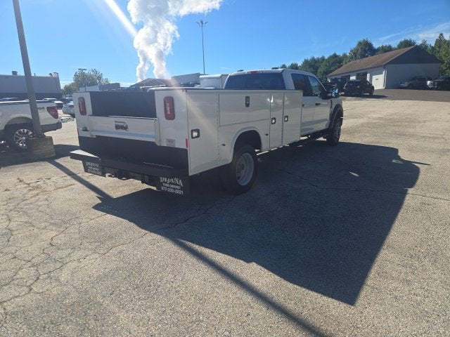 2026 Ford Super Duty F-550 DRW XL 4WD Crew Cab 203 WB 84 CA