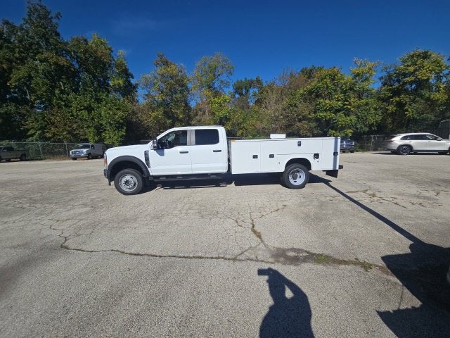2026 Ford Super Duty F-550 DRW XL 4WD Crew Cab 203 WB 84 CA