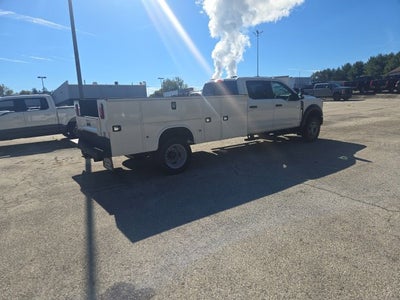 2026 Ford Super Duty F-550 DRW XL 4WD Crew Cab 203 WB 84 CA