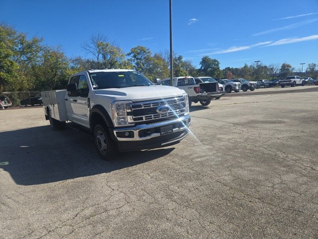 2026 Ford Super Duty F-550 DRW XL 4WD Crew Cab 203 WB 84 CA