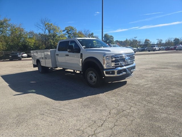 2026 Ford Super Duty F-550 DRW XL 4WD Crew Cab 203 WB 84 CA