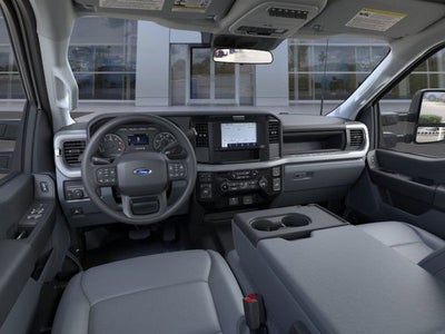 2026 Ford Super Duty F-550 DRW XL 4WD Crew Cab 203 WB 84 CA