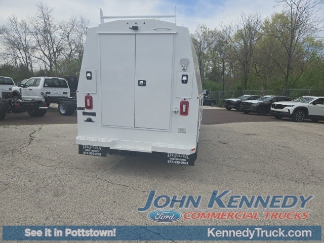 2024 Ford Super Duty F-550 DRW XL 4WD Reg Cab 145 WB 60 CA