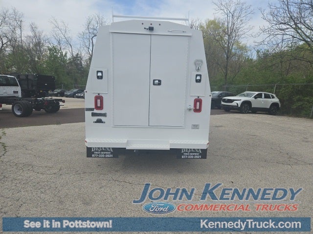 2024 Ford Super Duty F-550 DRW XL 4WD Reg Cab 145 WB 60 CA