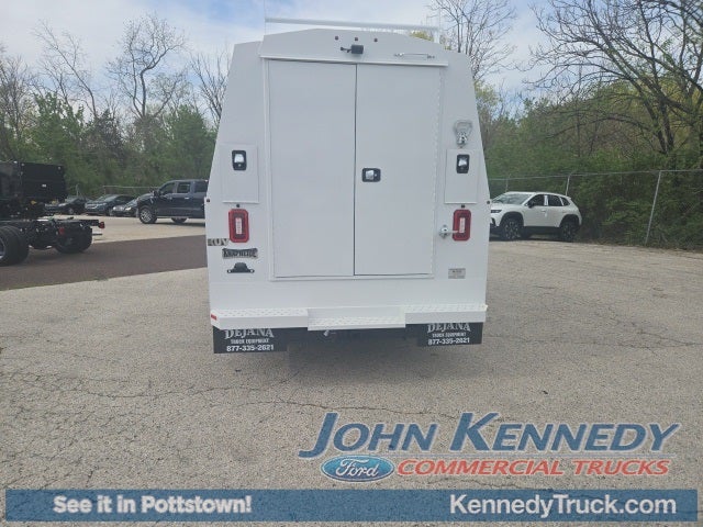 2024 Ford Super Duty F-550 DRW XL 4WD Reg Cab 145 WB 60 CA