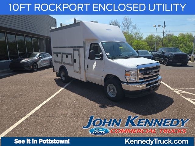 2026 Ford E-Series Cutaway E-350 SRW 138 WB