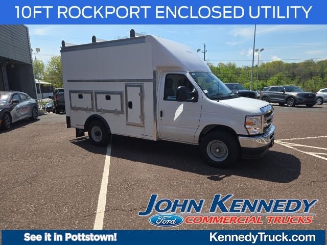 2026 Ford E-Series Cutaway E-350 SRW 138 WB