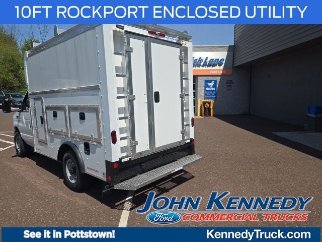 2026 Ford E-Series Cutaway E-350 SRW 138 WB