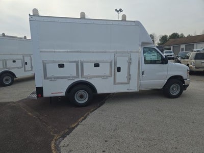 2026 Ford E-Series Cutaway E-350 SRW 138 WB