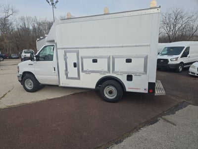 2026 Ford E-Series Cutaway E-350 SRW 138 WB