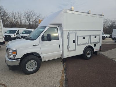2026 Ford E-Series Cutaway E-350 SRW 138 WB