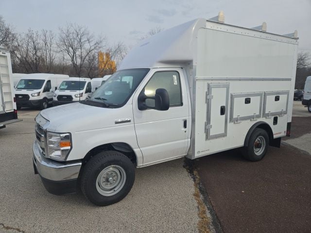 2026 Ford E-Series Cutaway E-350 SRW 138 WB