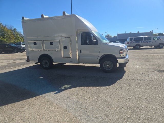 2027 Ford E-Series Cutaway E-350 SRW 138 WB