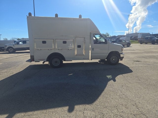 2027 Ford E-Series Cutaway E-350 SRW 138 WB