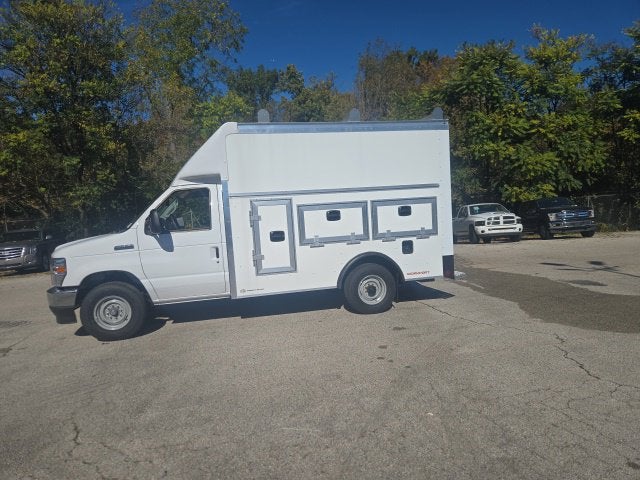 2027 Ford E-Series Cutaway E-350 SRW 138 WB
