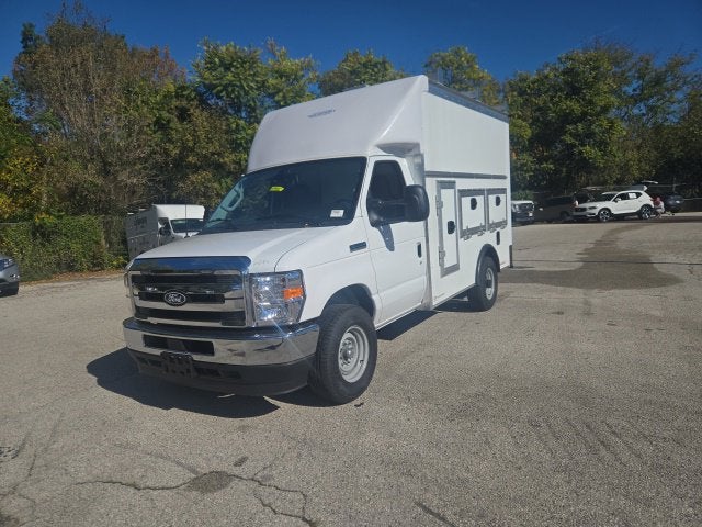 2027 Ford E-Series Cutaway E-350 SRW 138 WB