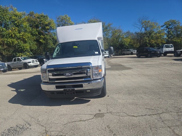 2027 Ford E-Series Cutaway E-350 SRW 138 WB