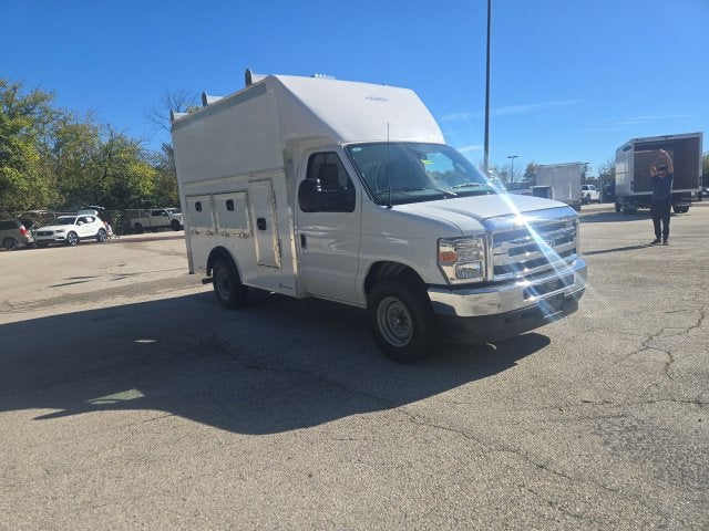 2027 Ford E-Series Cutaway E-350 SRW 138 WB