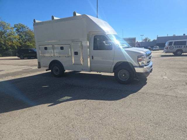 2027 Ford E-Series Cutaway E-350 SRW 138 WB