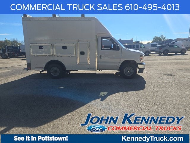2027 Ford E-Series Cutaway E-350 SRW 138 WB