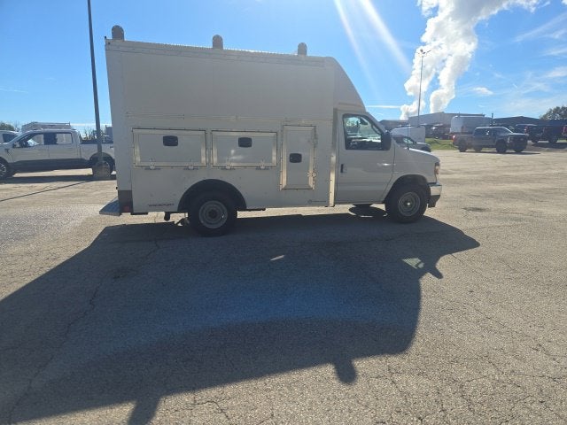 2027 Ford E-Series Cutaway E-350 SRW 138 WB
