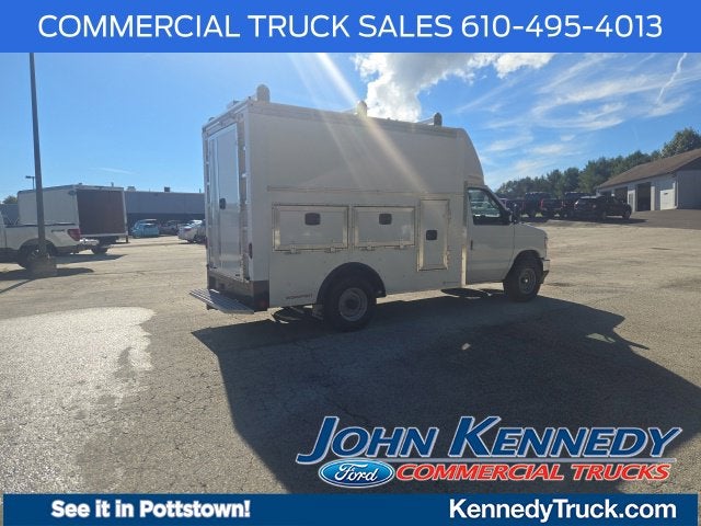 2027 Ford E-Series Cutaway E-350 SRW 138 WB