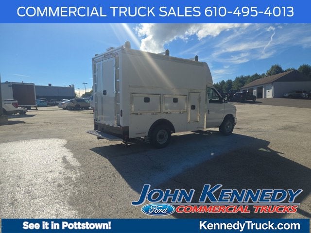 2027 Ford E-Series Cutaway E-350 SRW 138 WB