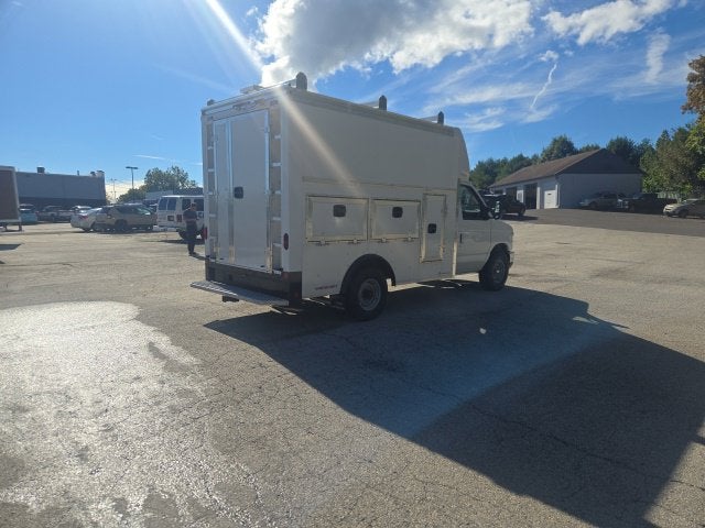 2027 Ford E-Series Cutaway E-350 SRW 138 WB