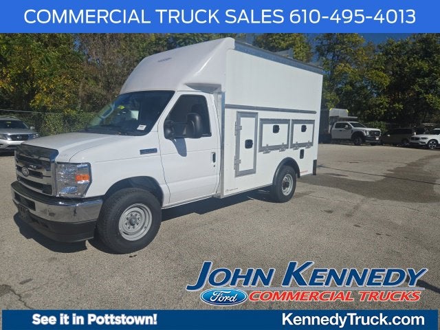 2027 Ford E-Series Cutaway E-350 SRW 138 WB
