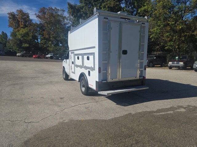 2027 Ford E-Series Cutaway E-350 SRW 138 WB