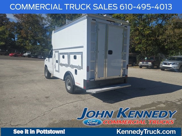 2027 Ford E-Series Cutaway E-350 SRW 138 WB