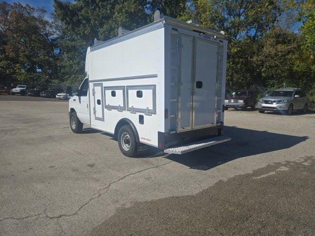 2027 Ford E-Series Cutaway E-350 SRW 138 WB