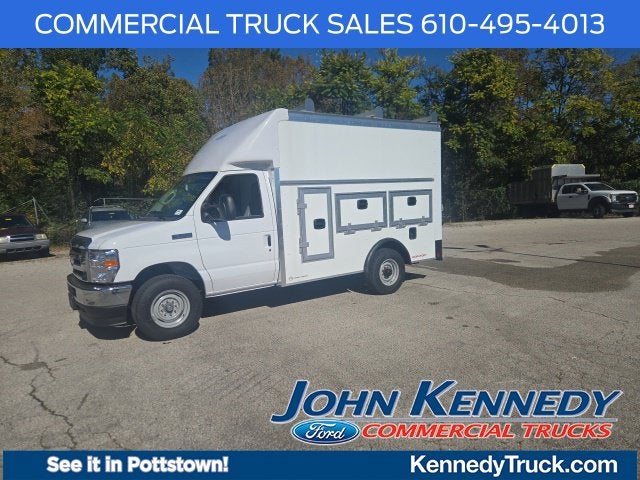 2027 Ford E-Series Cutaway E-350 SRW 138 WB
