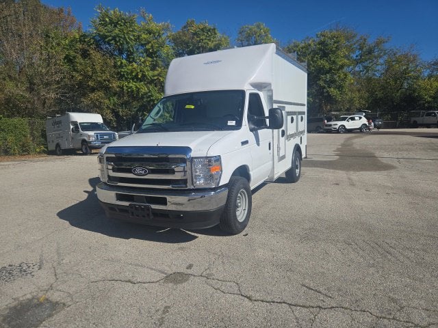 2027 Ford E-Series Cutaway E-350 SRW 138 WB