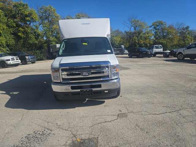 2027 Ford E-Series Cutaway E-350 SRW 138 WB