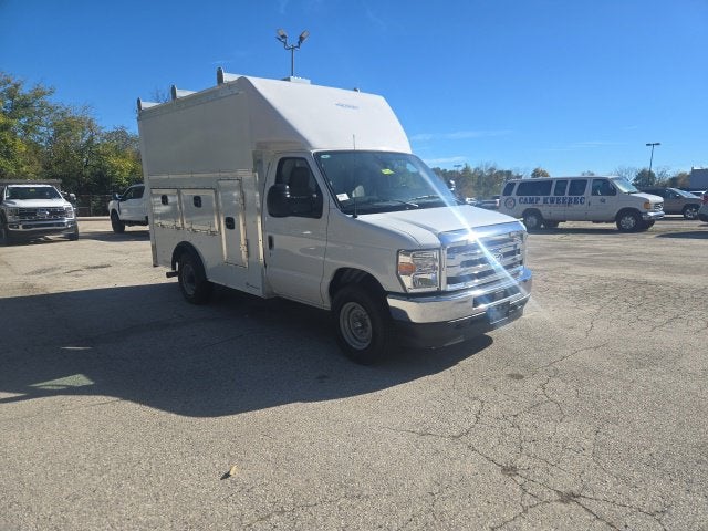 2027 Ford E-Series Cutaway E-350 DRW 138 WB