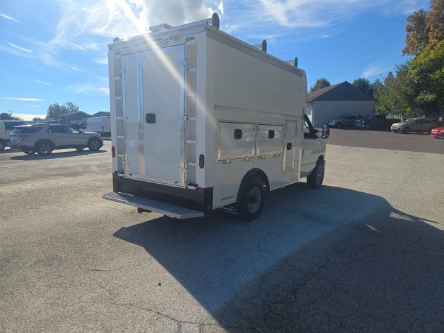 2027 Ford E-Series Cutaway E-350 DRW 138 WB