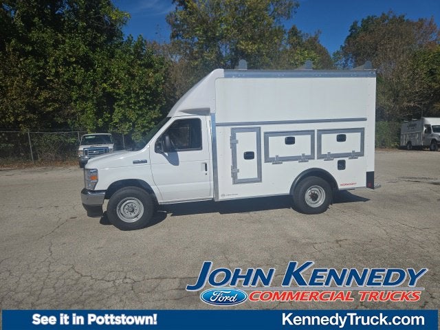 2027 Ford E-Series Cutaway E-350 DRW 138 WB