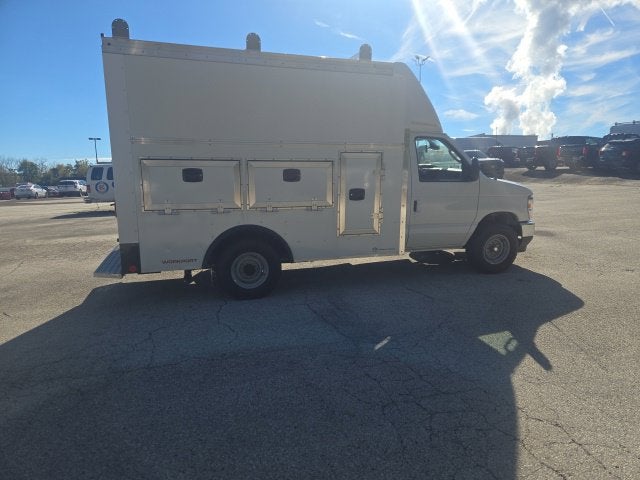 2027 Ford E-Series Cutaway E-350 DRW 138 WB